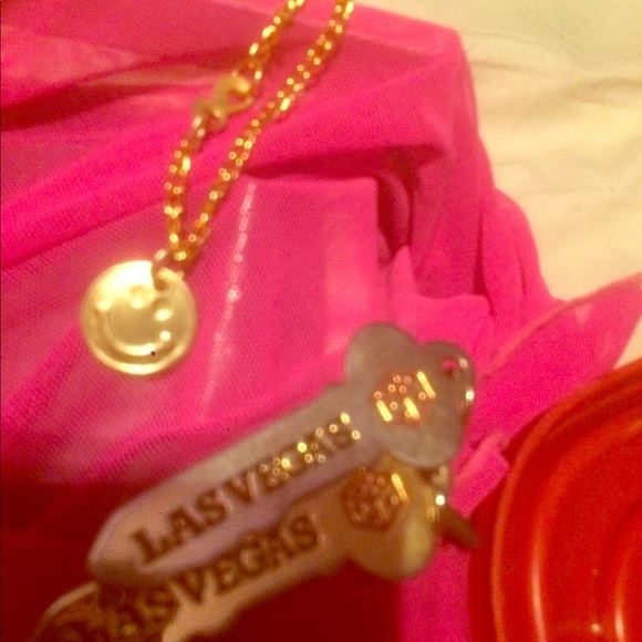 Néw Vintage Las Vegas Souvenir keychains - Picture 1 of 1